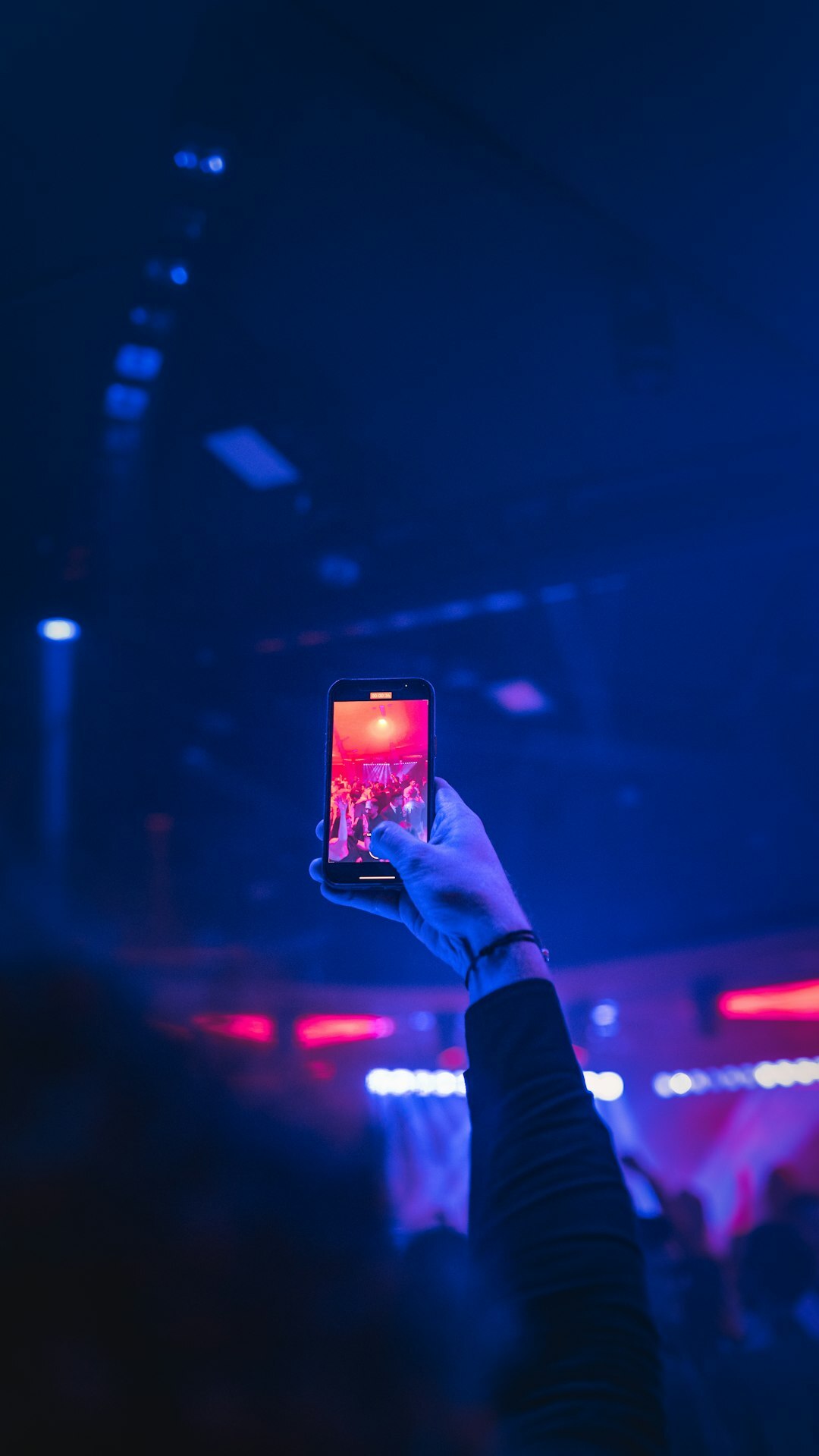 crowd sharing smartphones